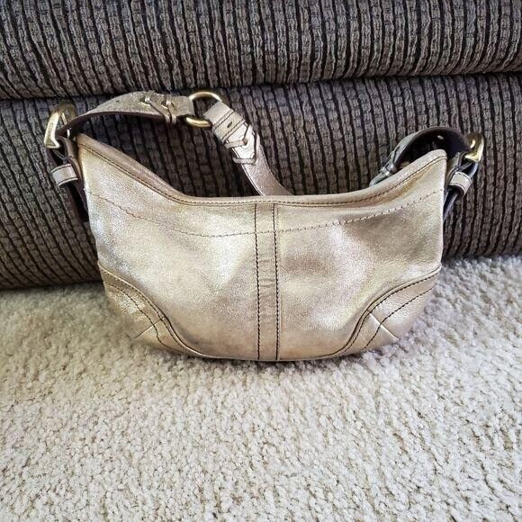**Final Sale** Coach gold leather limited edition handbag - Picture 1 of 8